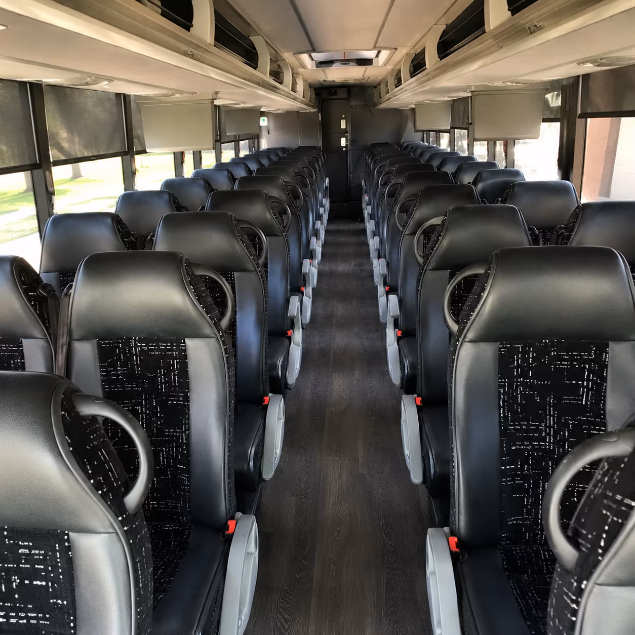 charter bus transfers to eppley airfield oma in omaha
