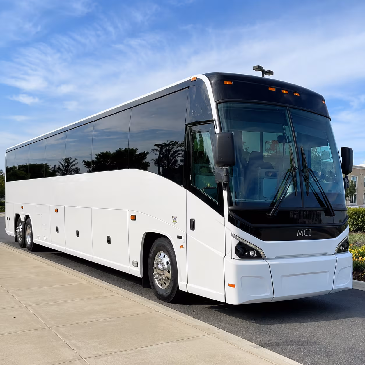 compare buses for day trips to henry doorly zoo in omaha