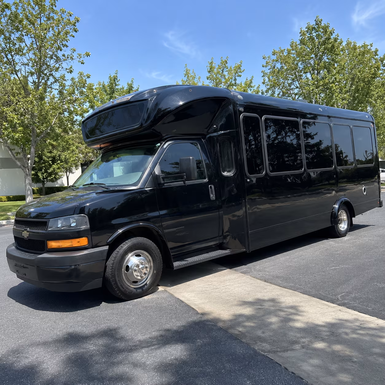 sioux city 15 passenger party bus