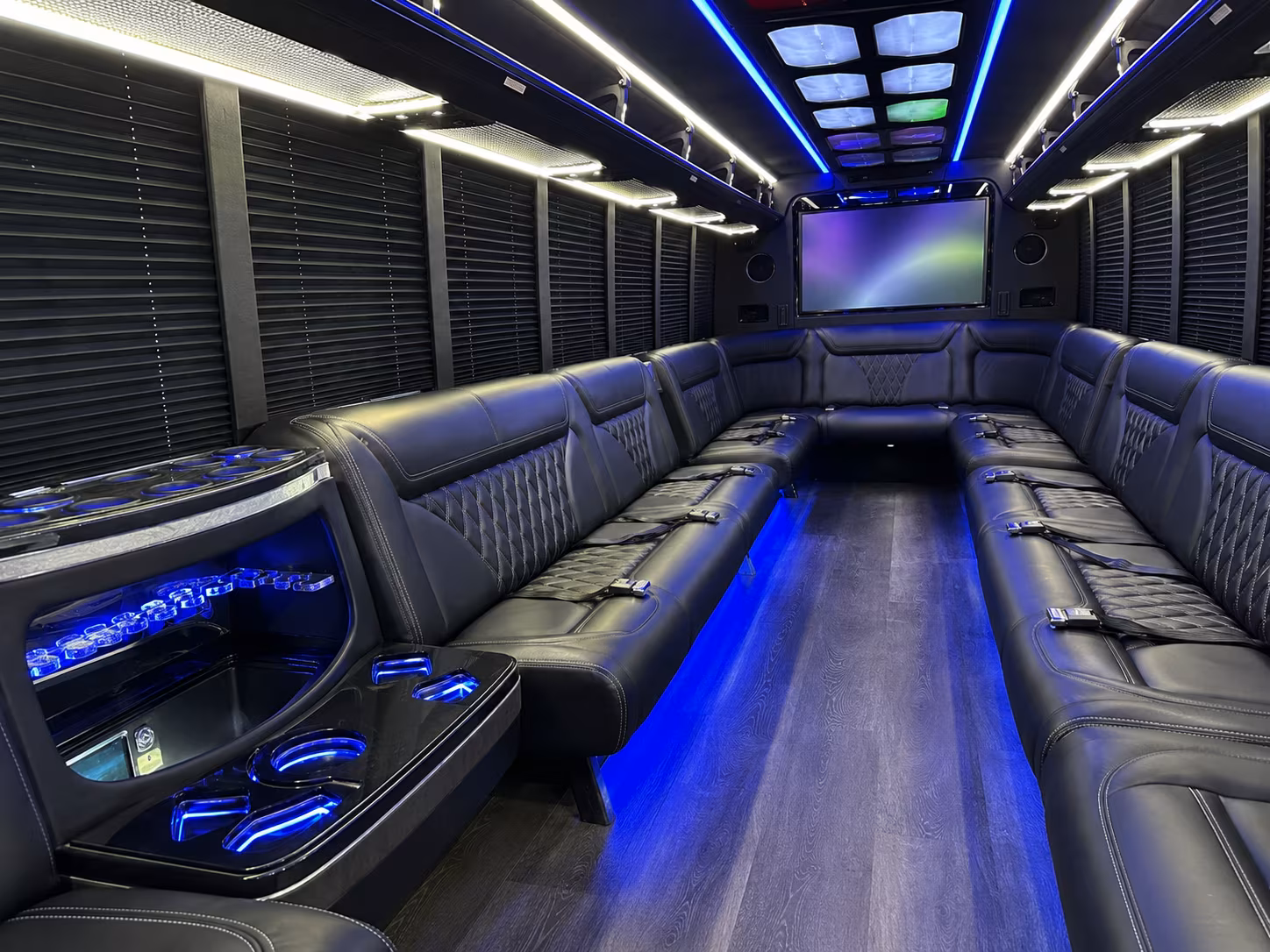sioux city 20 passenger party bus inside